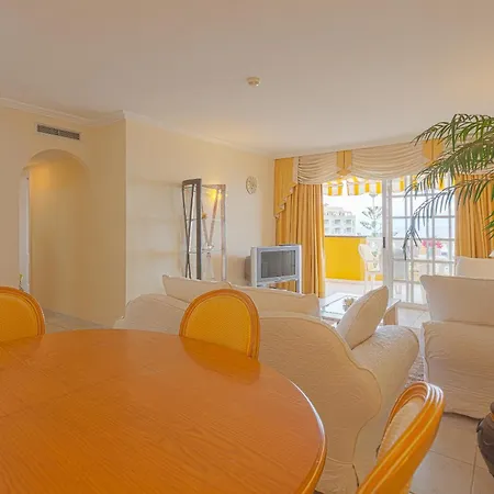 Aparthotel El Marques Palace By Intercorp Group